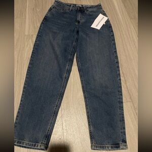 Amazon Essentials Women's Straight Leg Jeans in Dark Blue